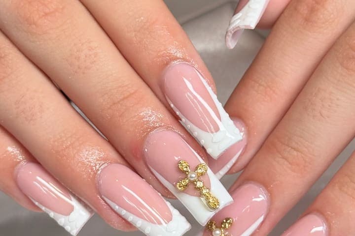 Nail design thumbnail for Instagram post DKGM4tNybnF