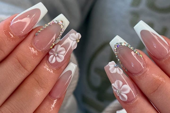 Nail design thumbnail for Instagram post DHAEfytP-_T