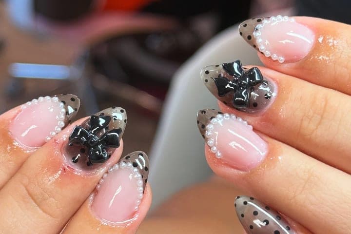 Nail design thumbnail for Instagram post DNlvGpIyamH