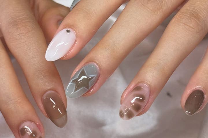 Nail design thumbnail for Instagram post DPupXBaj60r