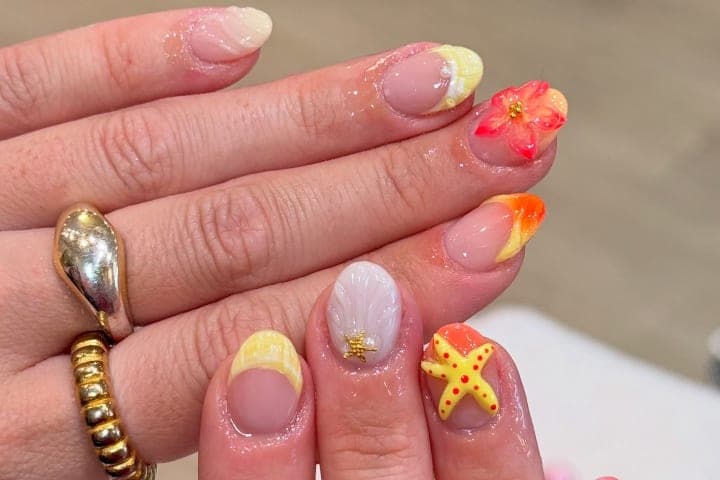 Nail design thumbnail for Instagram post DLjF3-Fx7-E