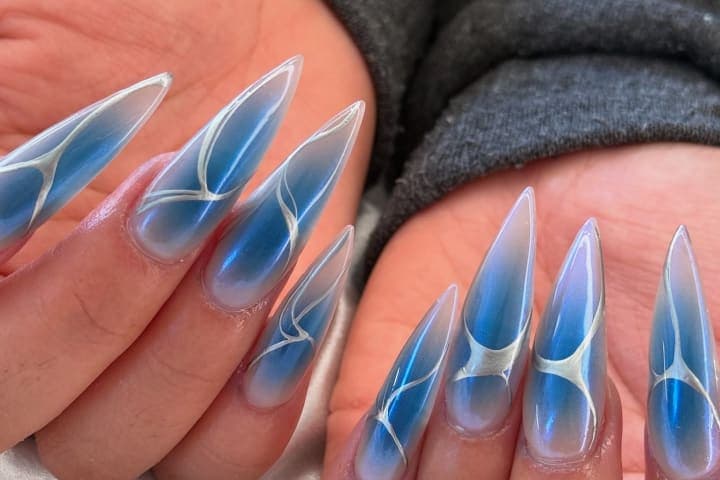Nail design thumbnail for Instagram post DG9M2bjSvCM