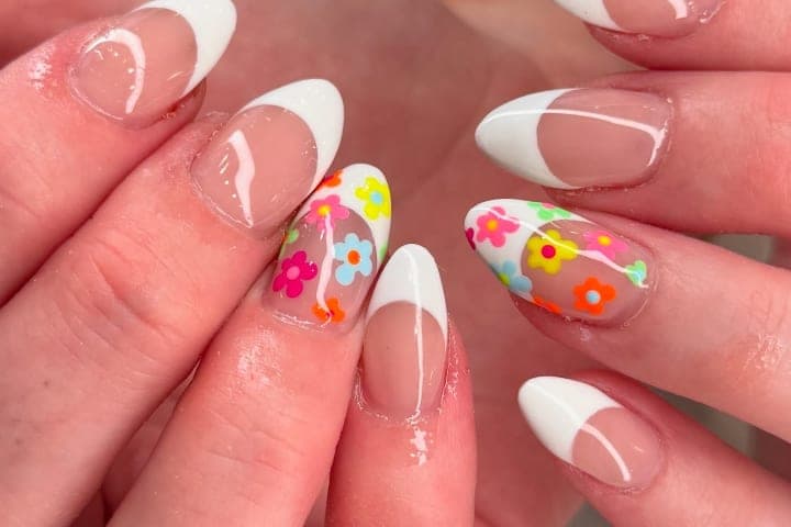 Nail design thumbnail for Instagram post DIiEnjgxay6