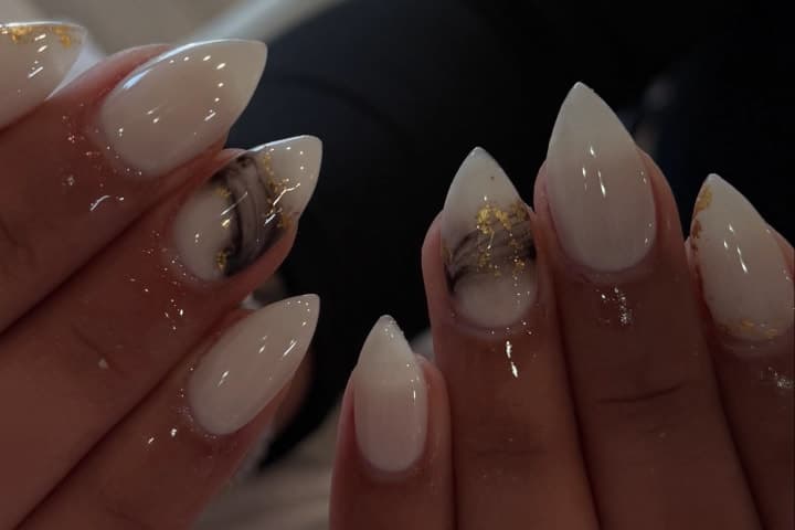 Nail design thumbnail for Instagram post DIvaSmCRRmE