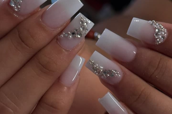 Nail design thumbnail for Instagram post DIkUNEczpgA