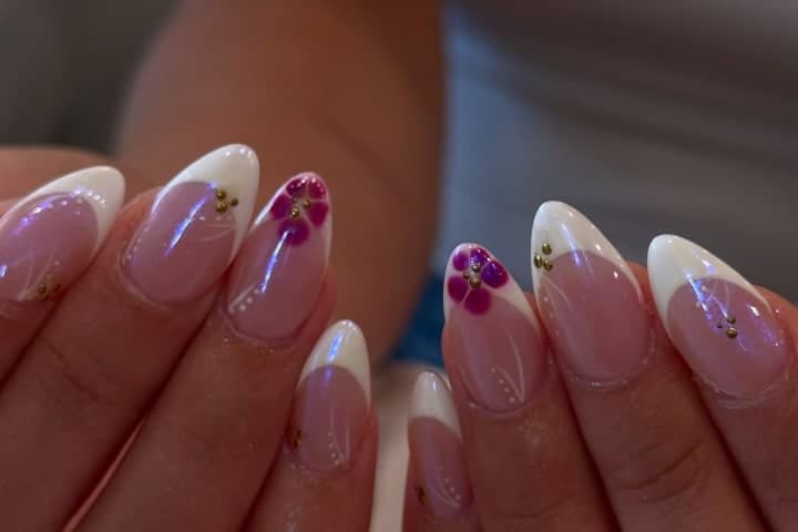 Nail design thumbnail for Instagram post DK-BCX5JnkA