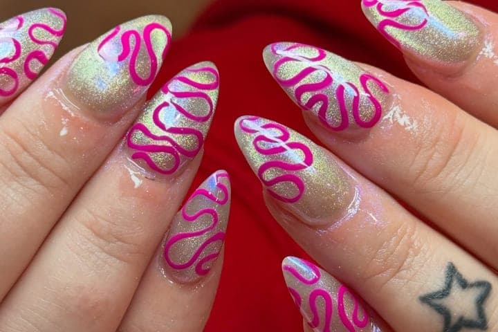 Nail design thumbnail for Instagram post DKivQTyRUW2