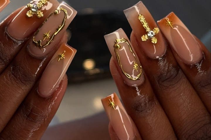 Nail design thumbnail for Instagram post DIo5CNPzXIn