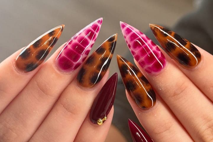 Nail design thumbnail for Instagram post DQ7nZ87EvRI