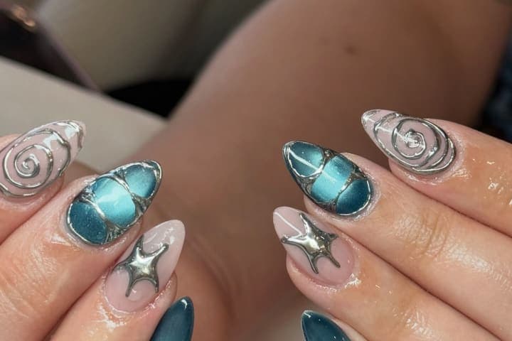 Nail design thumbnail for Instagram post DWcviAlFHOC