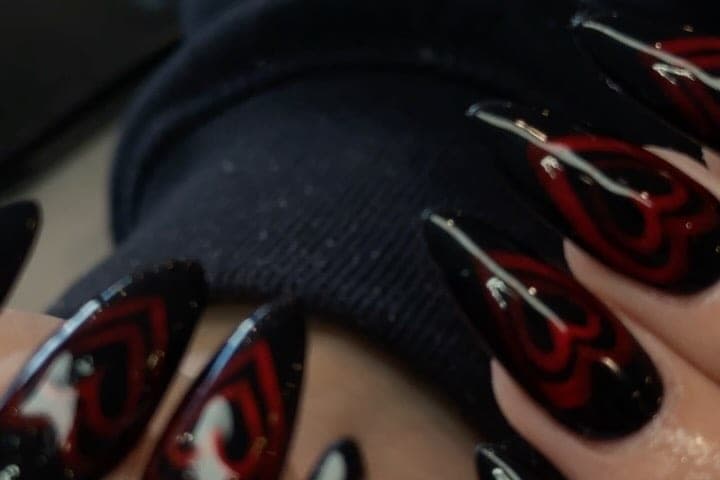 Nail design thumbnail for Instagram post DUR_sv7lFF2