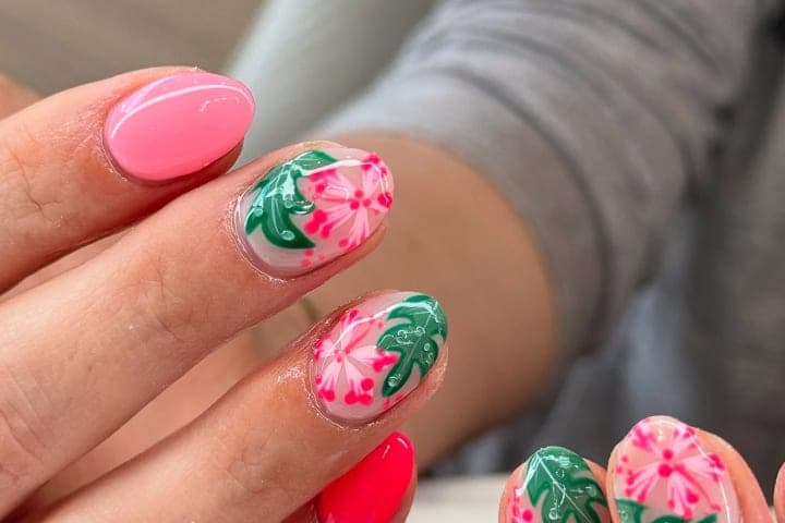 Nail design thumbnail for Instagram post DMQ71ymTGdI