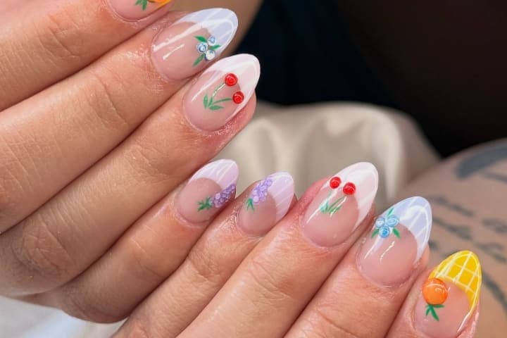 Nail design thumbnail for Instagram post DV4Q70oEpJG